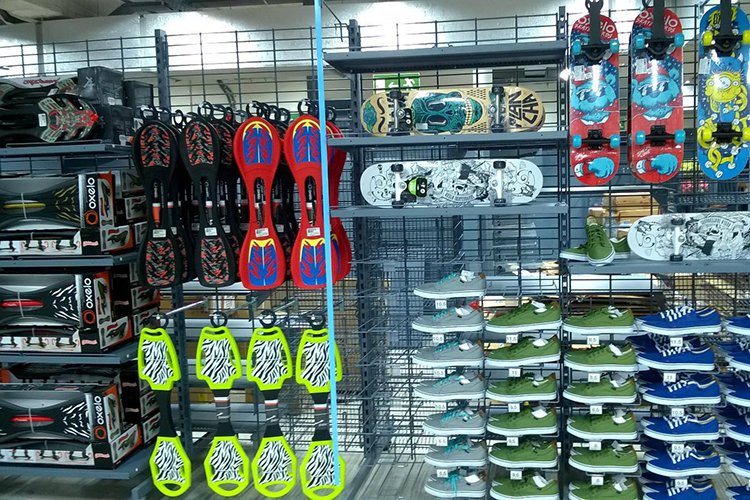 decathlon store ansal plaza