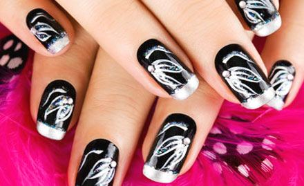 5 Best Places In Delhi For Bridal Nail Art Bollywoodshaadis Images Courtesy Simar S Nail Bar